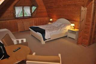 Отели типа «постель и завтрак» Jabłoniowy Dworek Kociewie Malenin Двухместный номер с 1 кроватью или 2 отдельными кроватями-2